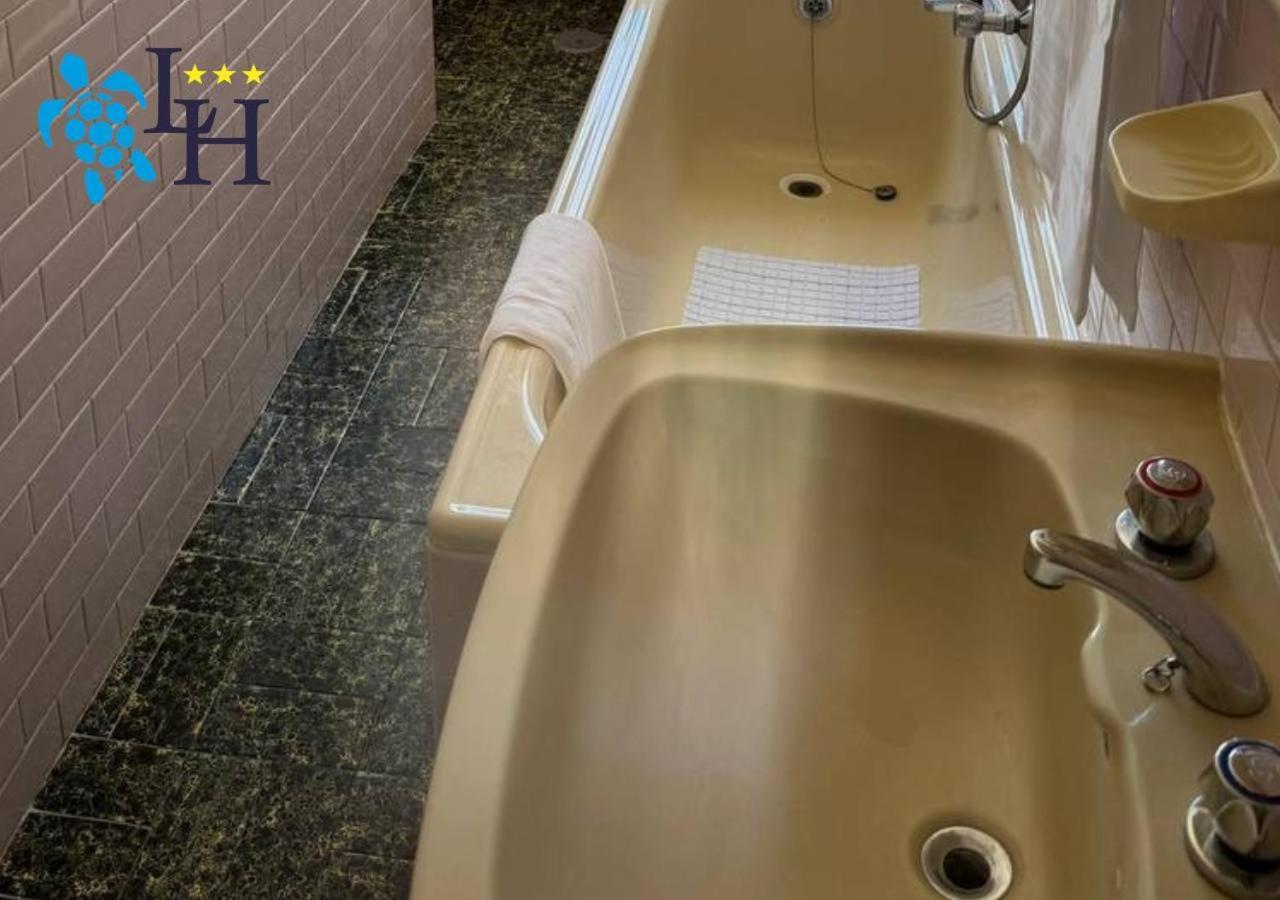 Hotel Lora Rda Luxury بورديغيرا الغرفة الصورة